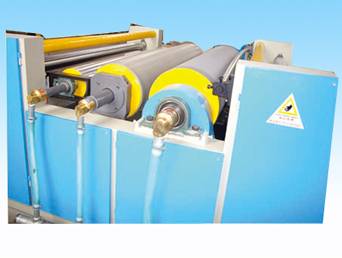 5681661324648751.jpg 編織袋淋膜機(jī)